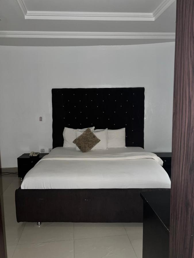 Grand Palazzo Hotel Gwarimpa Abuja Kültér fotó