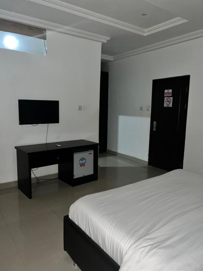 Grand Palazzo Hotel Gwarimpa Abuja Kültér fotó
