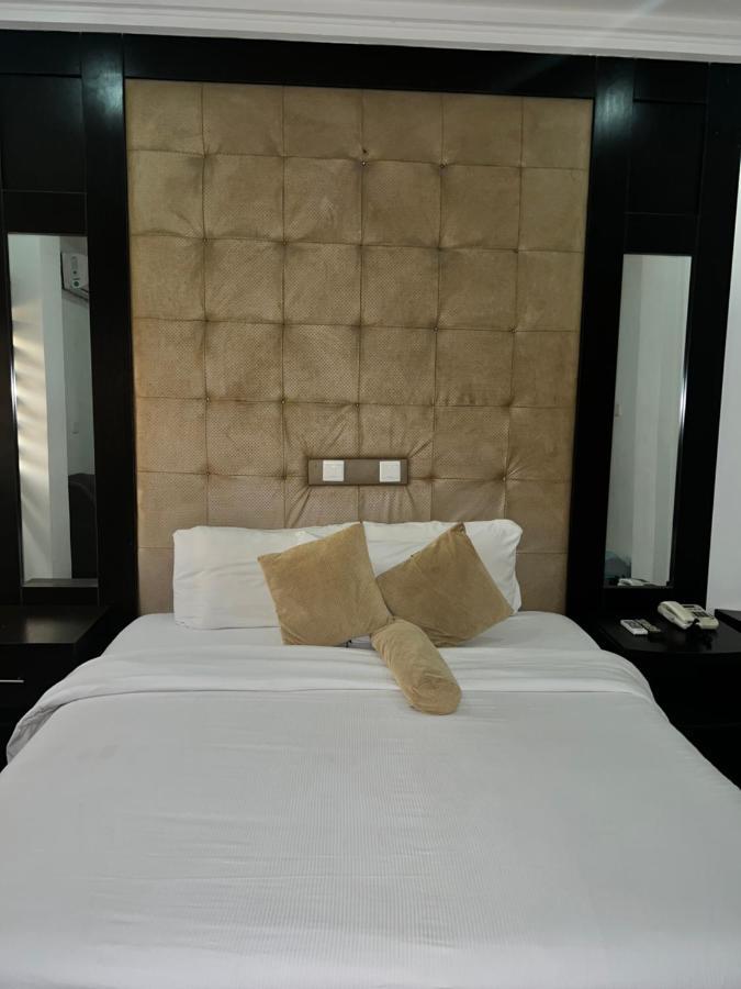Grand Palazzo Hotel Gwarimpa Abuja Kültér fotó