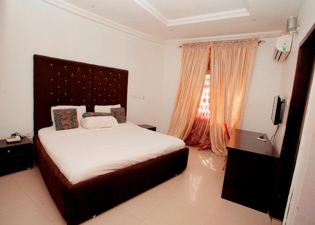 Grand Palazzo Hotel Gwarimpa Abuja Kültér fotó